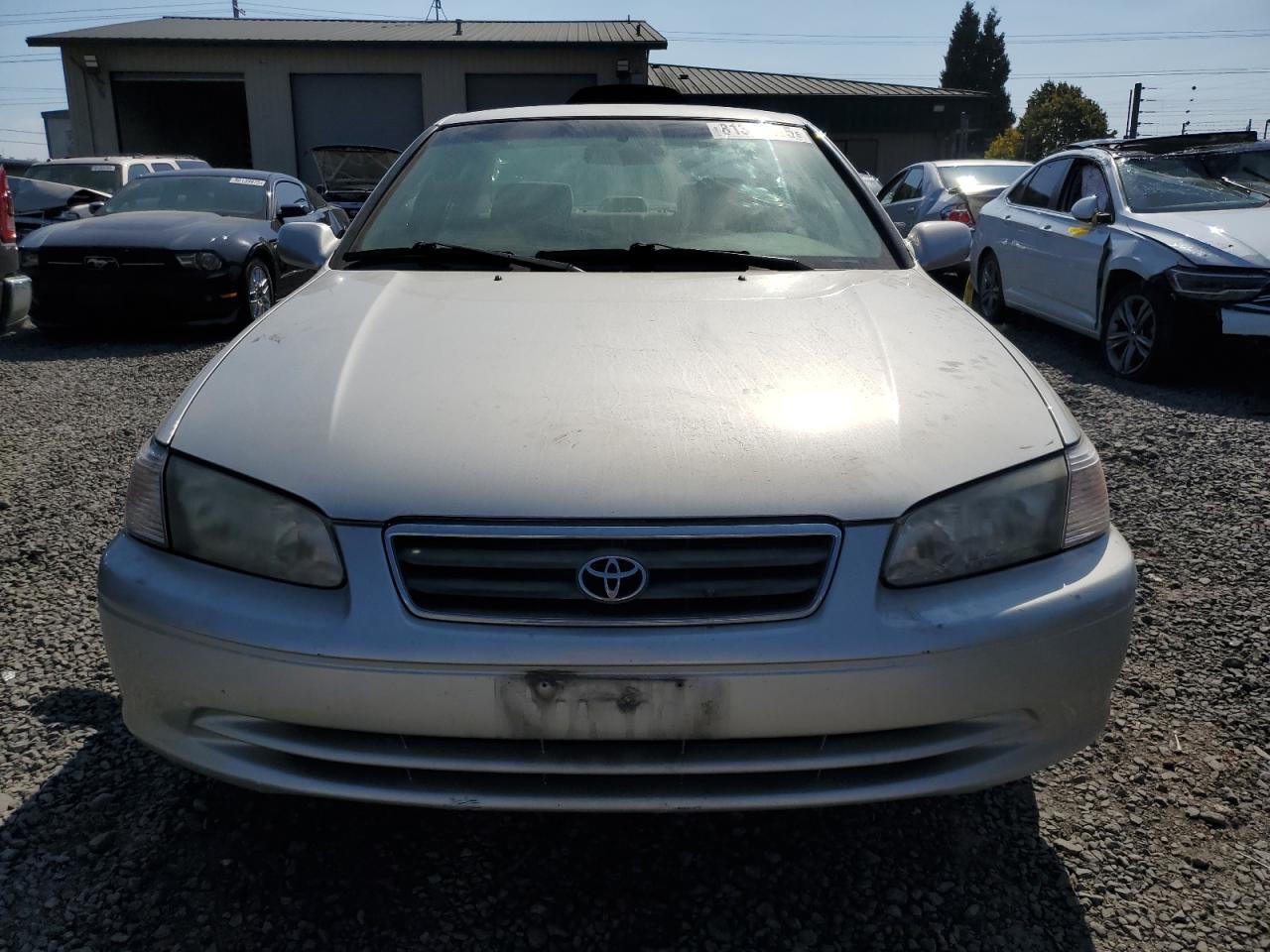 2001 TOYOTA CAMRY