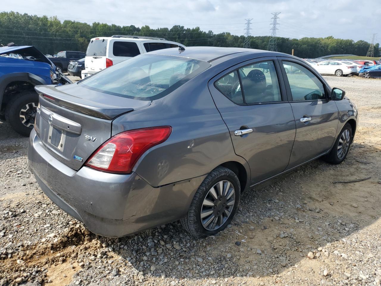 2016 NISSAN VERSA