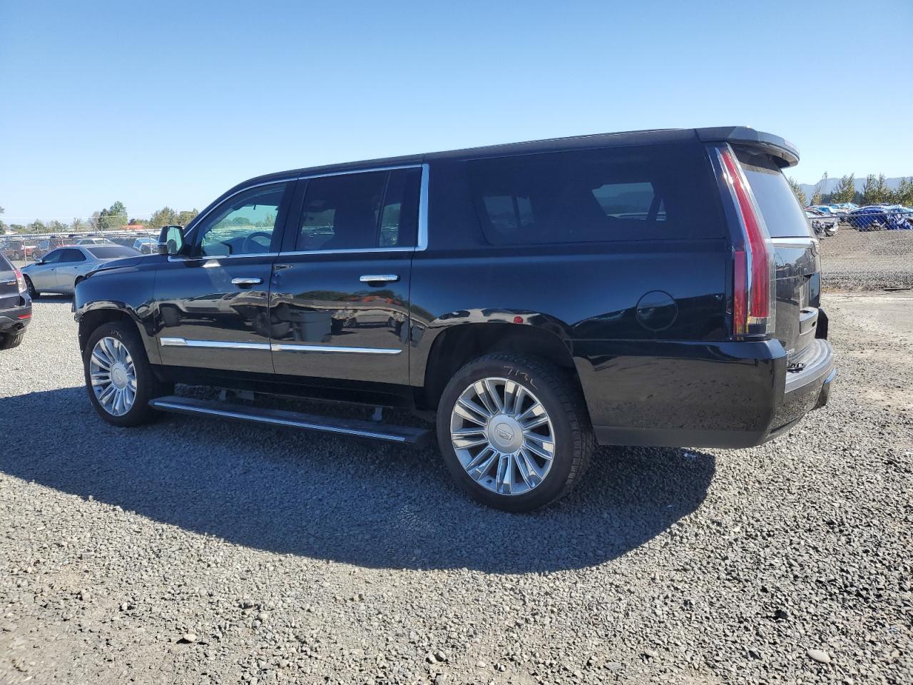 2017 CADILLAC Escalade ESV