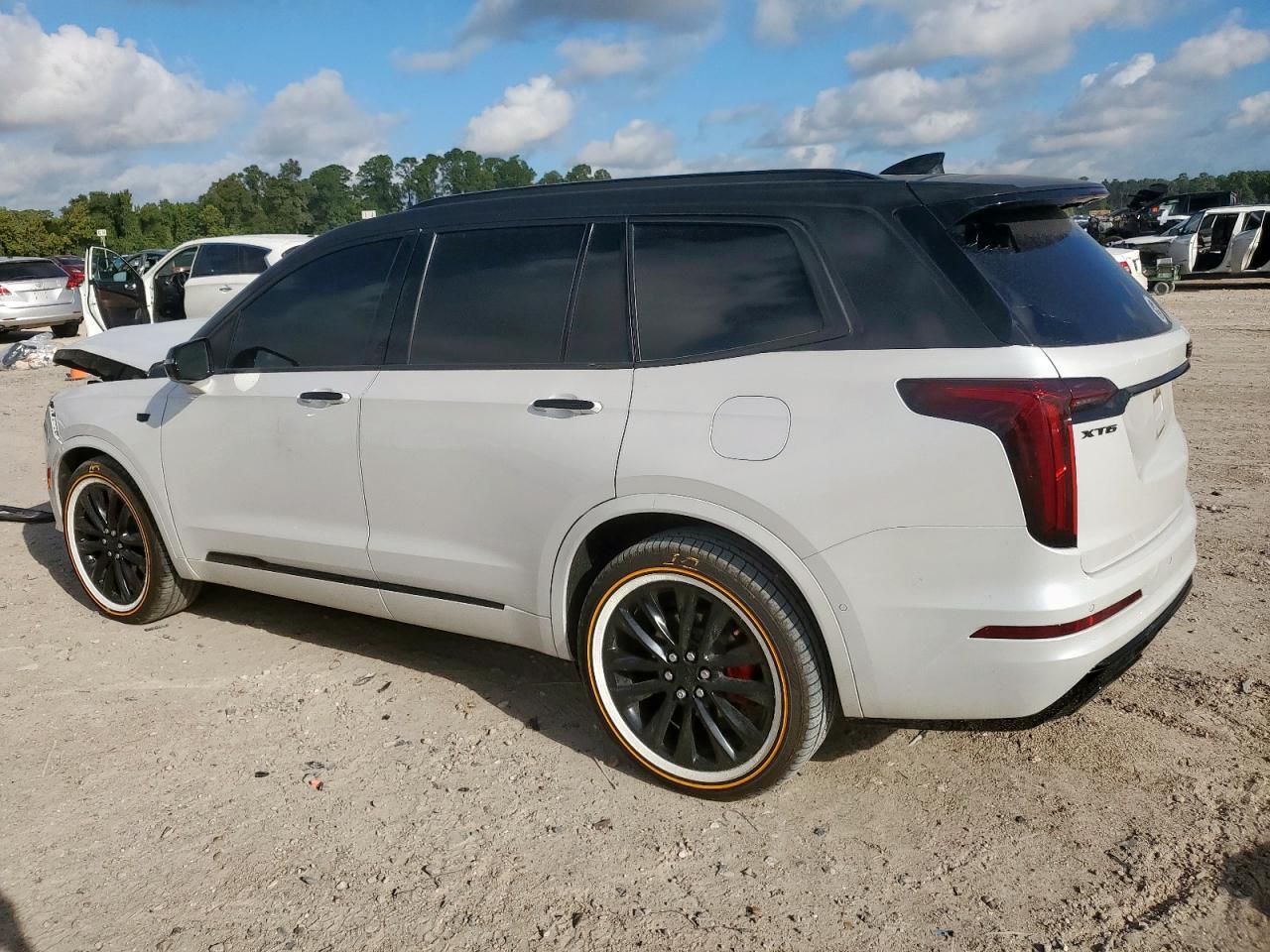 2021 CADILLAC XT6