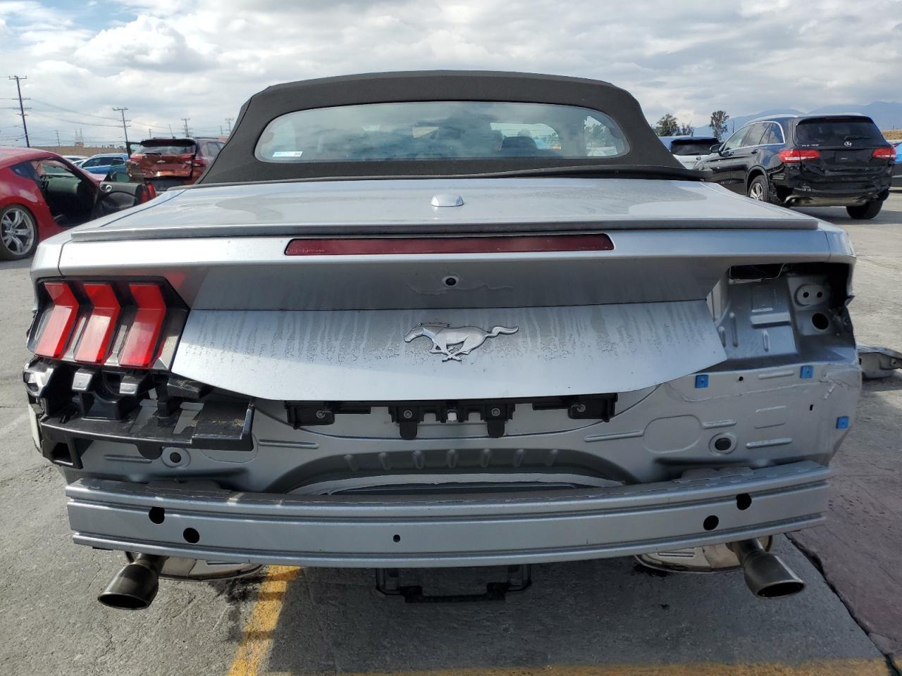 2025 FORD MUSTANG