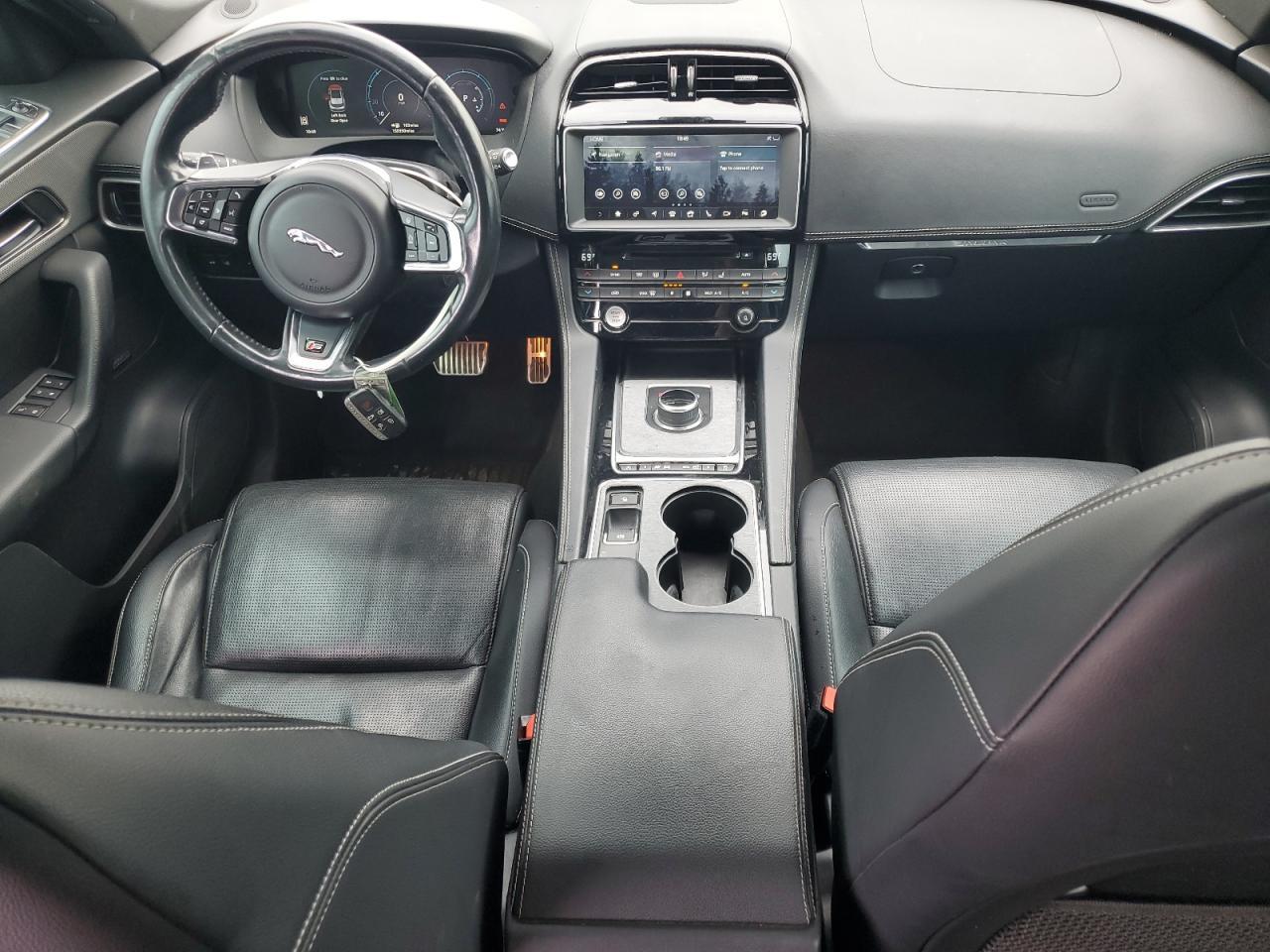 2017 JAGUAR F-Pace