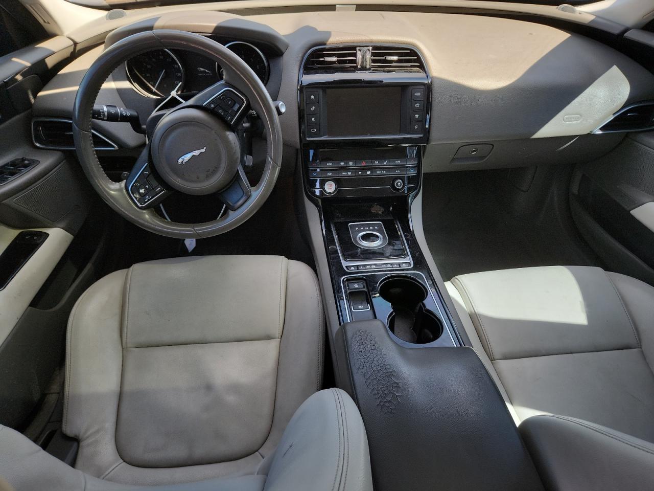 2017 JAGUAR XE