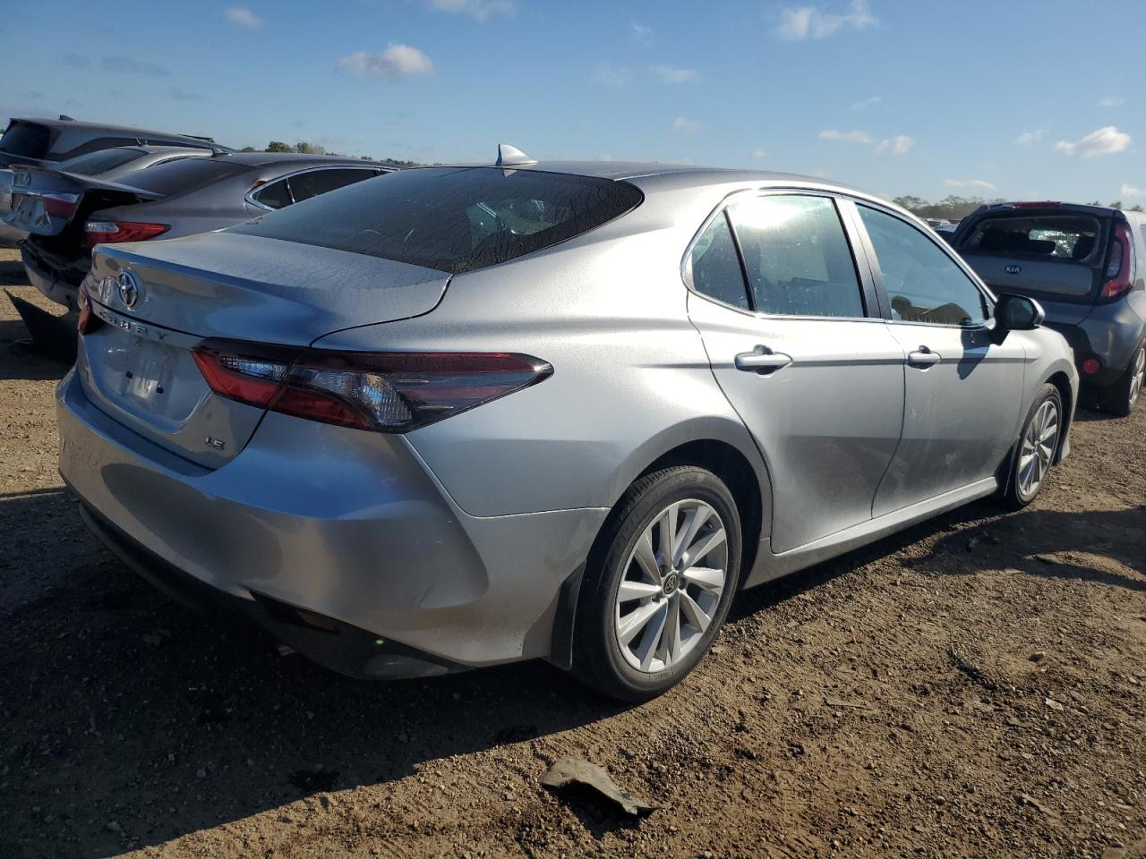 2022 TOYOTA CAMRY