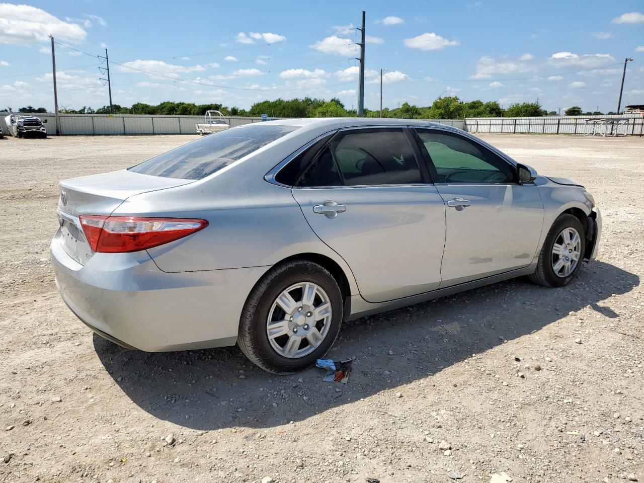 2016 TOYOTA CAMRY