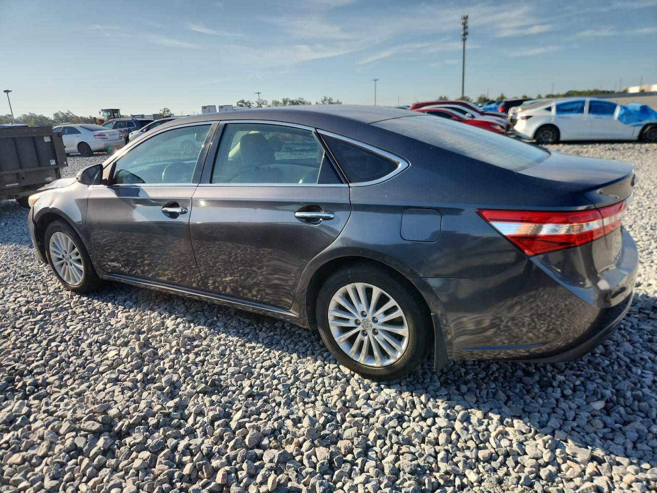 2013 TOYOTA Avalon