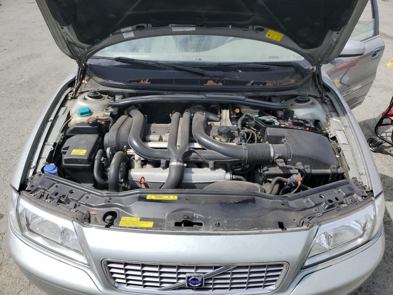 2004 VOLVO S80