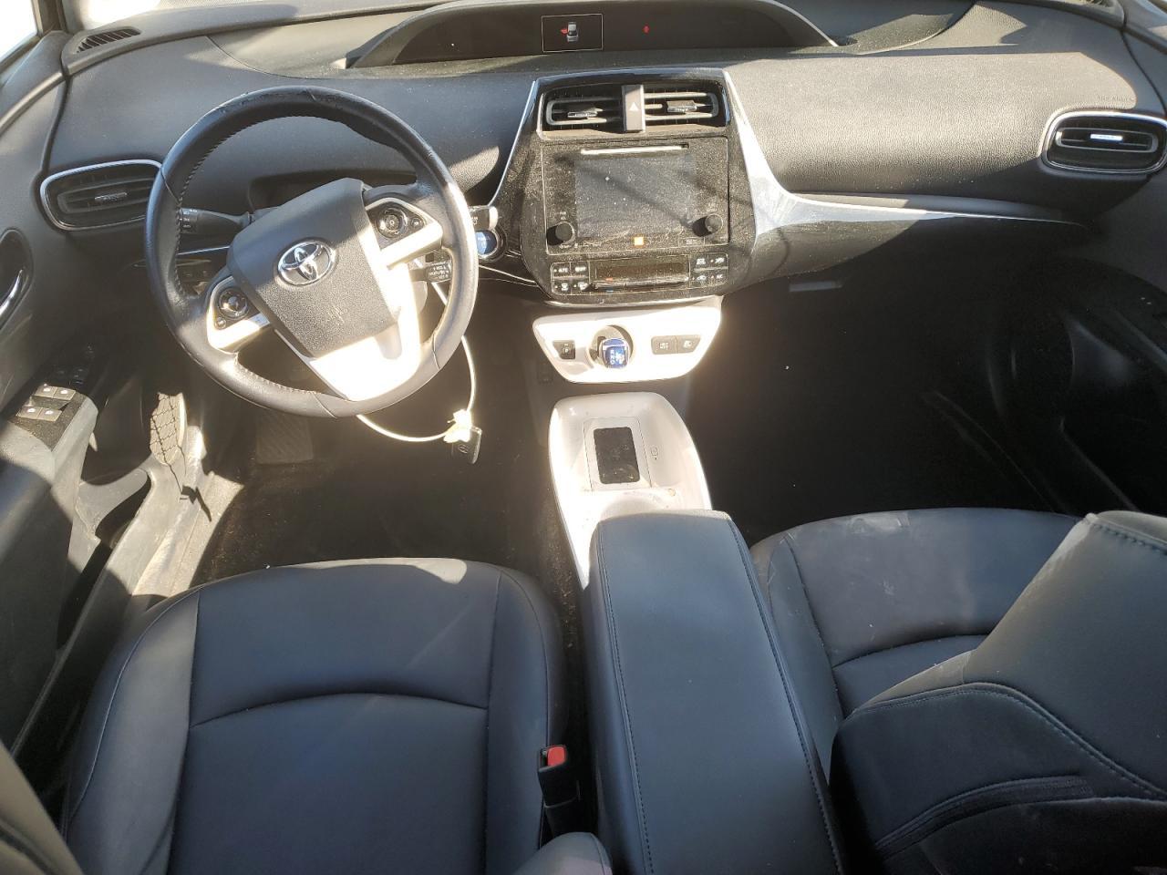 2016 TOYOTA PRIUS
