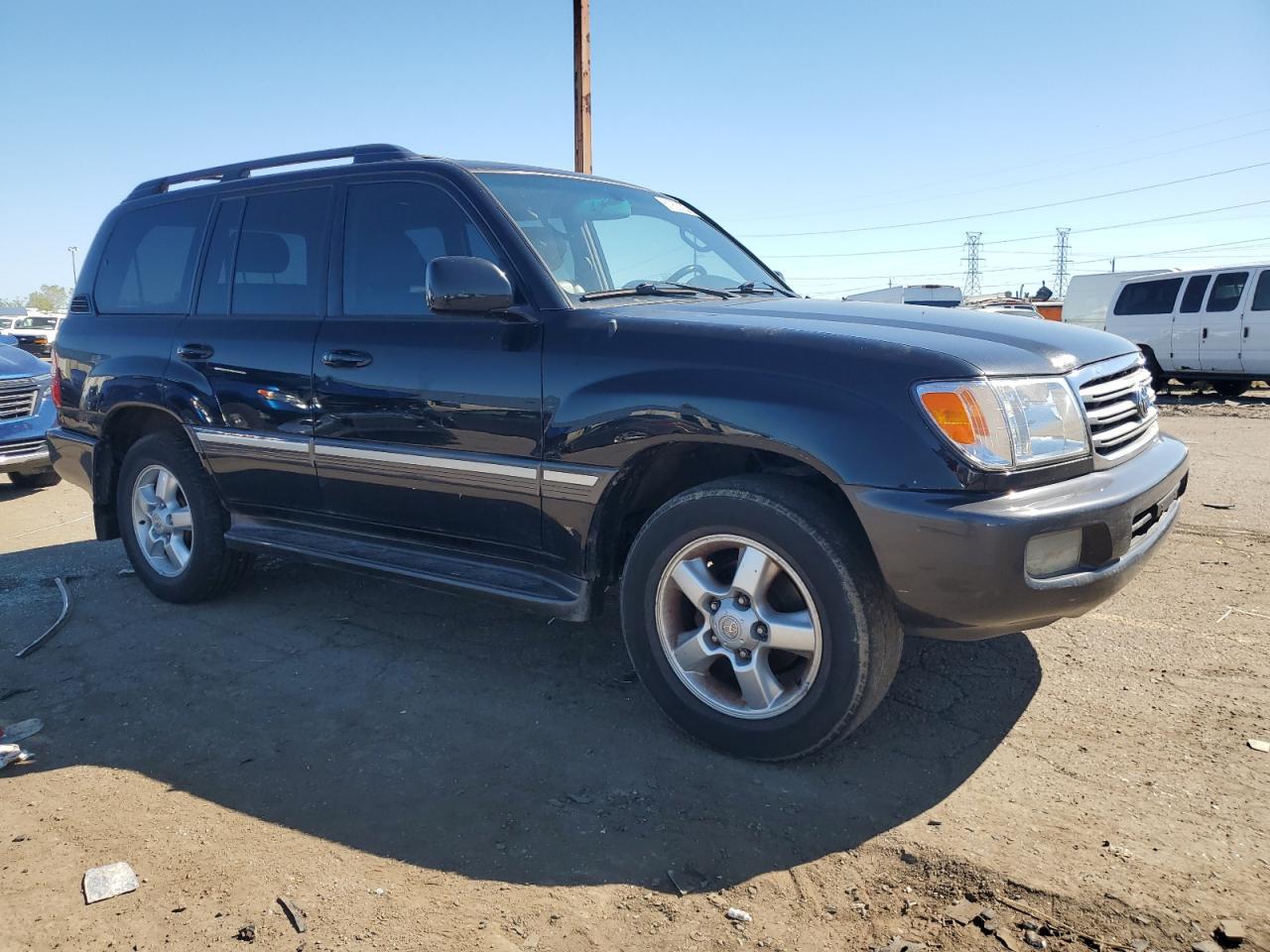 2004 TOYOTA LAND CRUISER