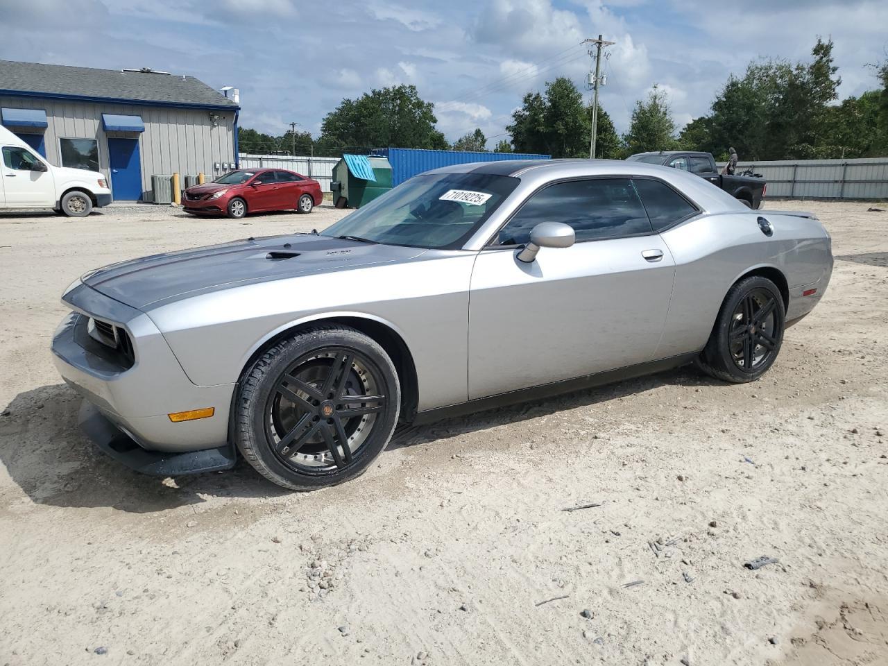 2013 DODGE Challenger