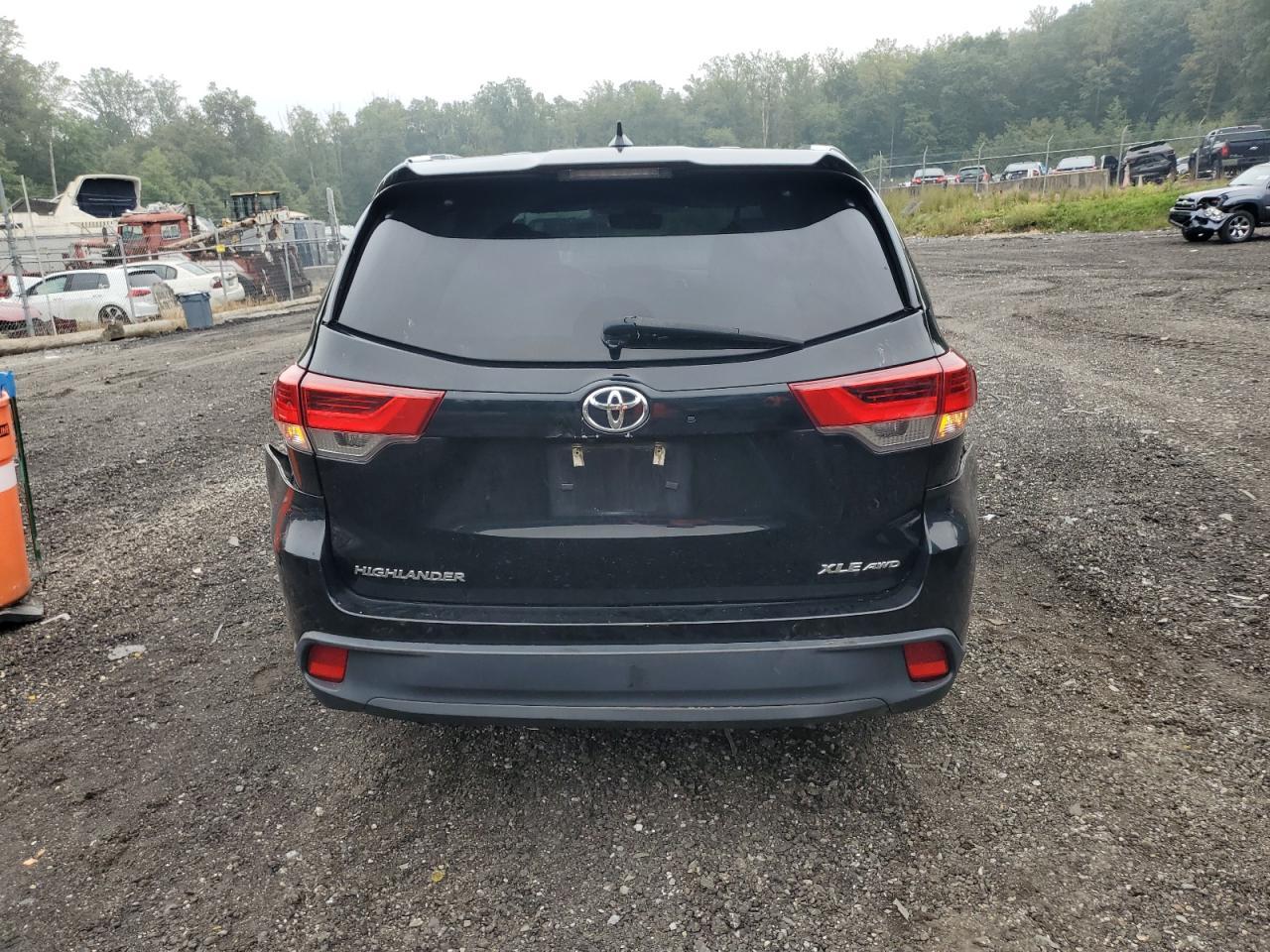 2018 TOYOTA HIGHLANDER
