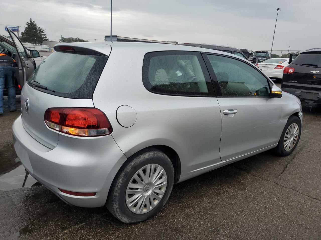 2010 VOLKSWAGEN GOLF