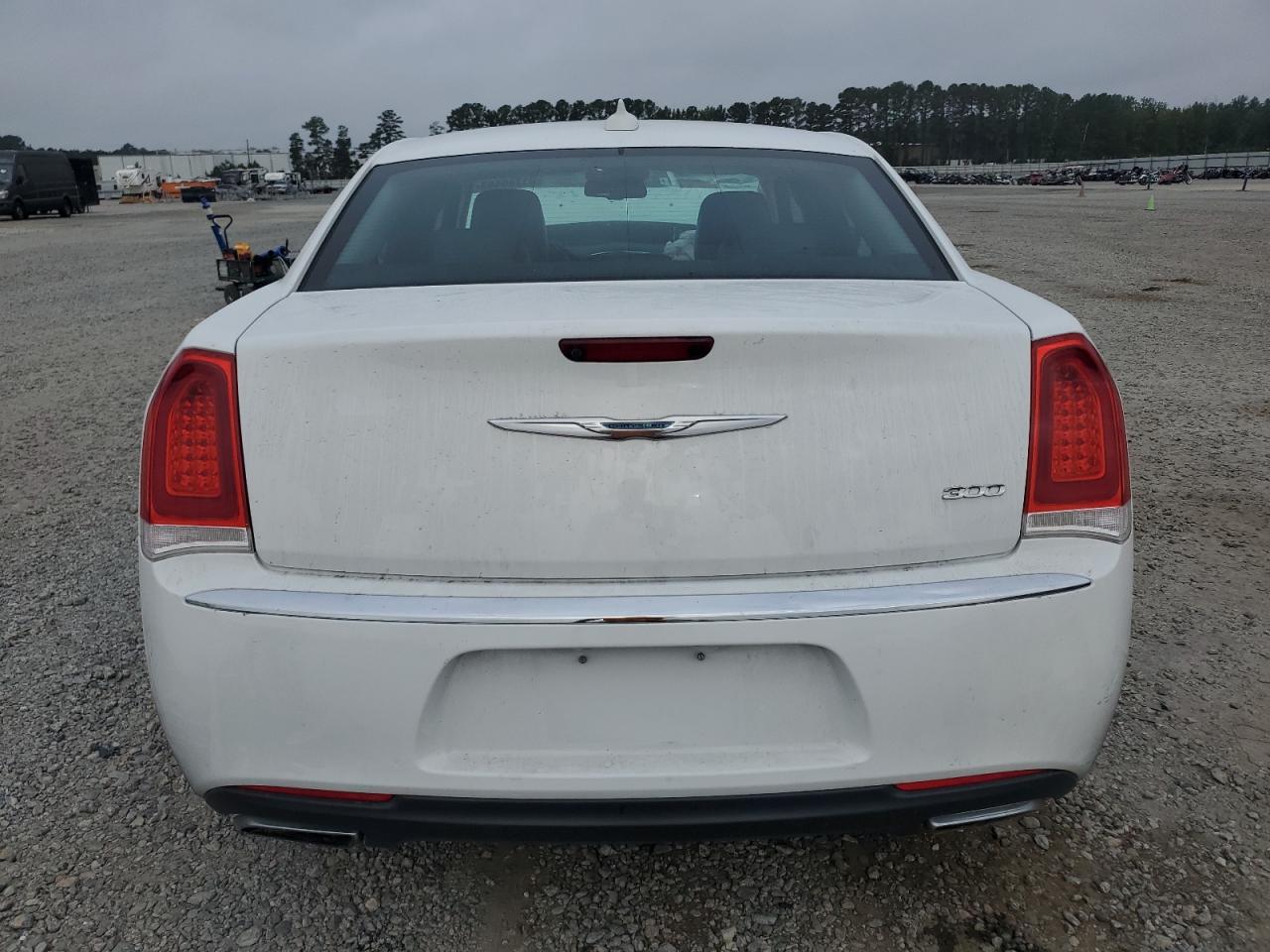 2018 CHRYSLER 300
