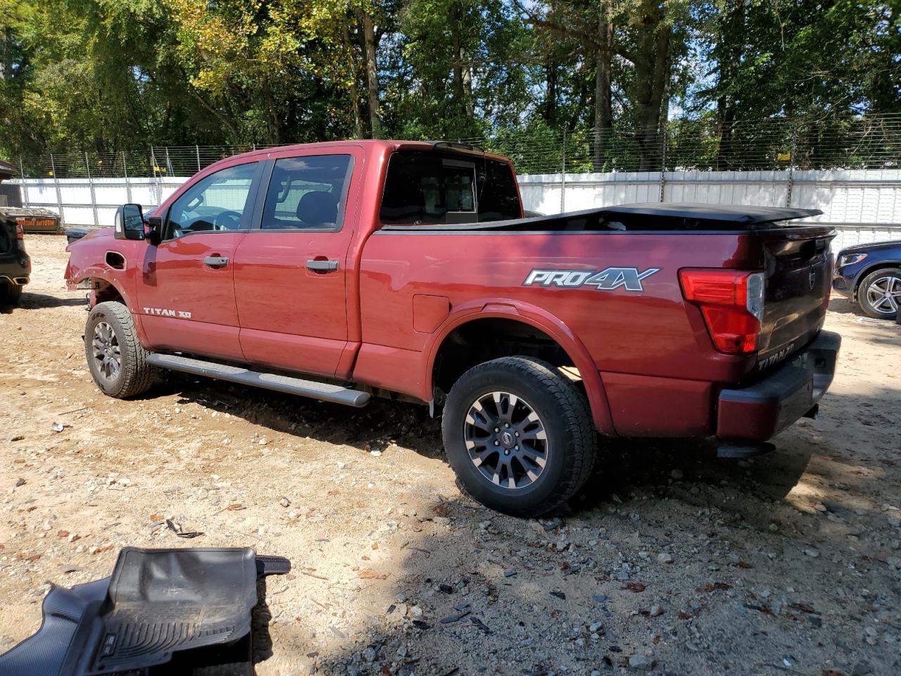 2017 NISSAN Titan