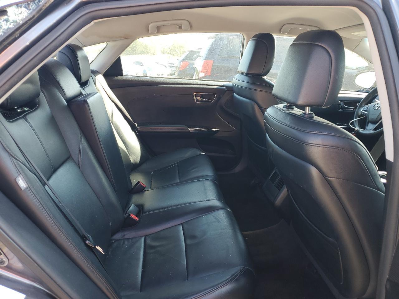 2013 TOYOTA Avalon