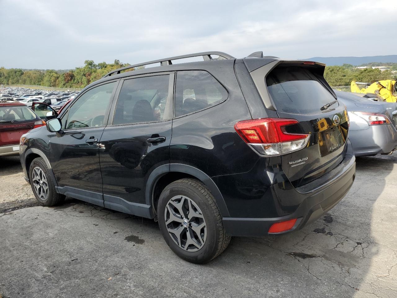 2023 SUBARU FORESTER