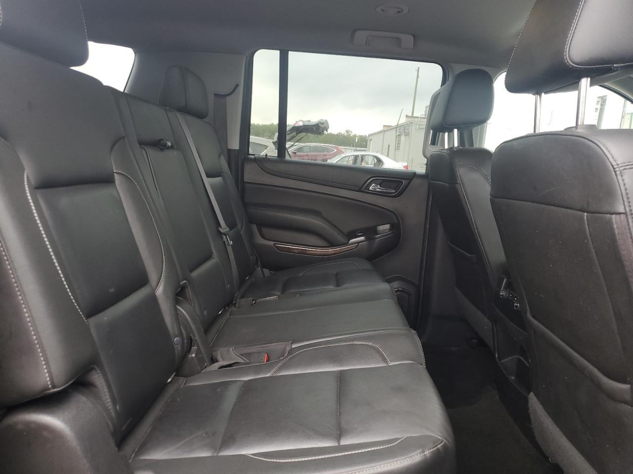 2018 CHEVROLET Suburban