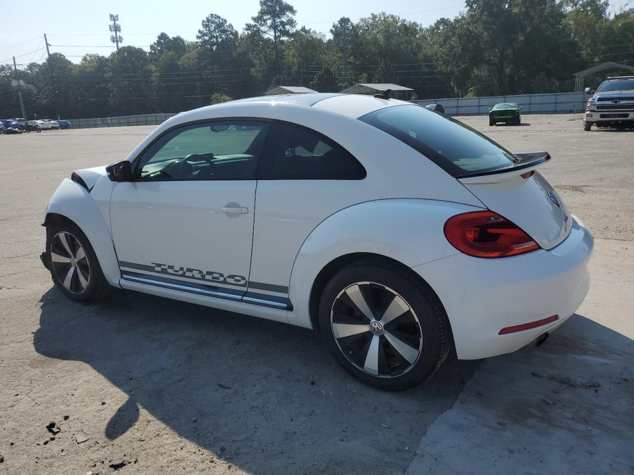 2013 VOLKSWAGEN Beetle