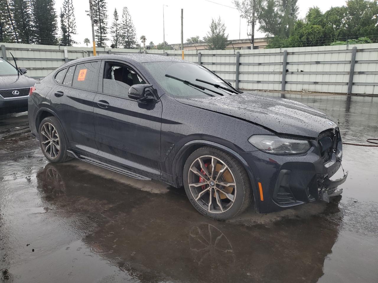 2022 BMW X4