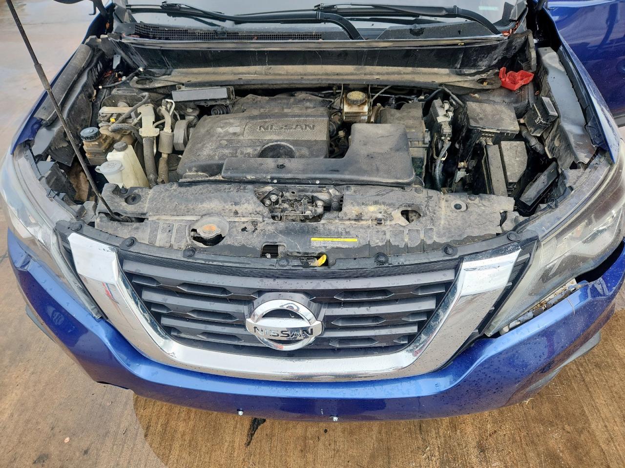 2017 NISSAN PATHFINDER