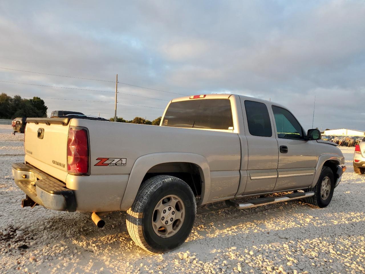 2004 CHEVROLET Silverado