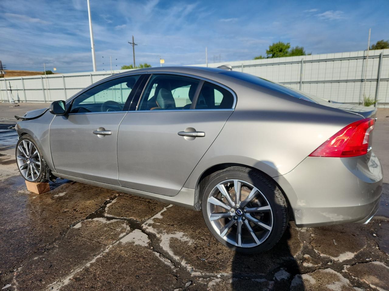 2015 VOLVO S60