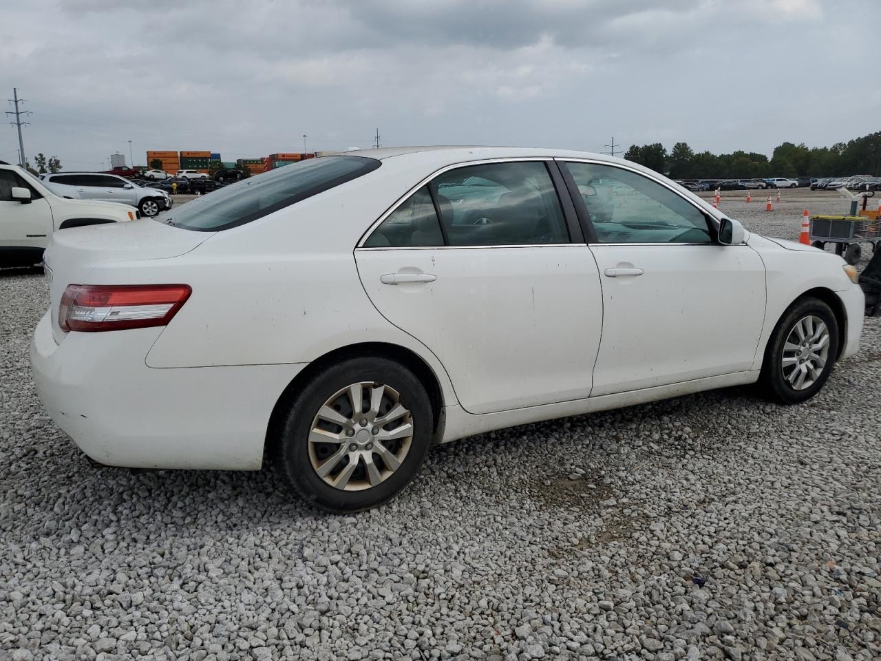 2011 TOYOTA CAMRY