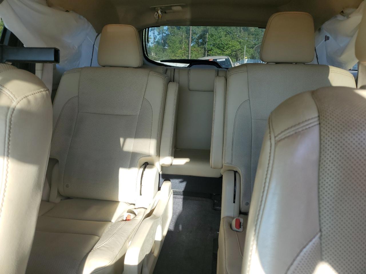 2016 TOYOTA HIGHLANDER