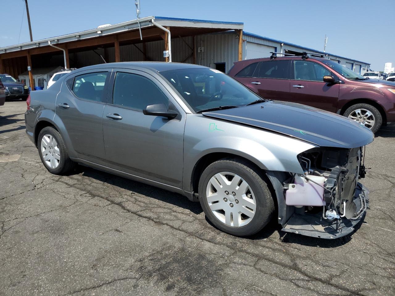 2013 DODGE Avenger