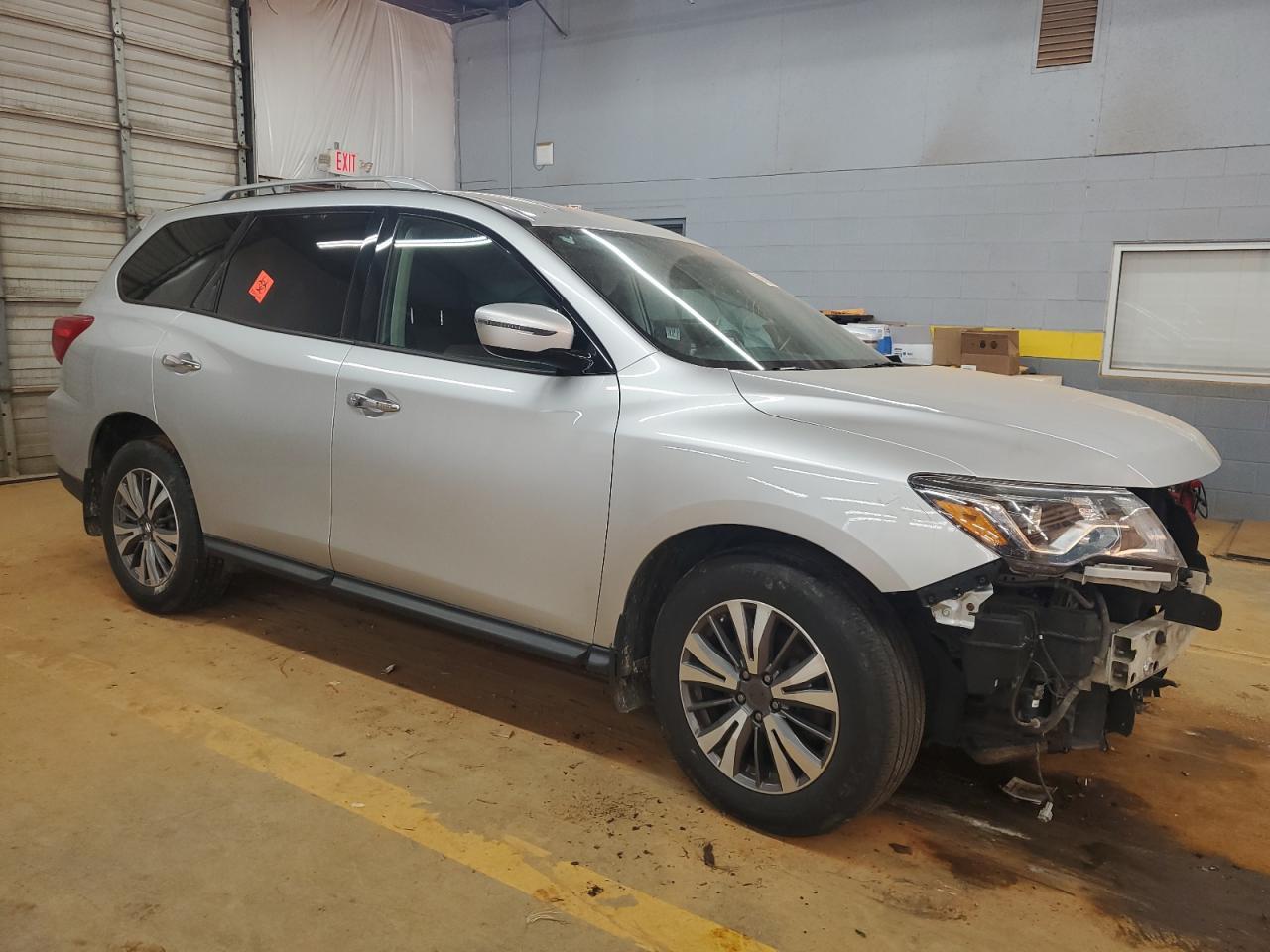 2017 NISSAN PATHFINDER
