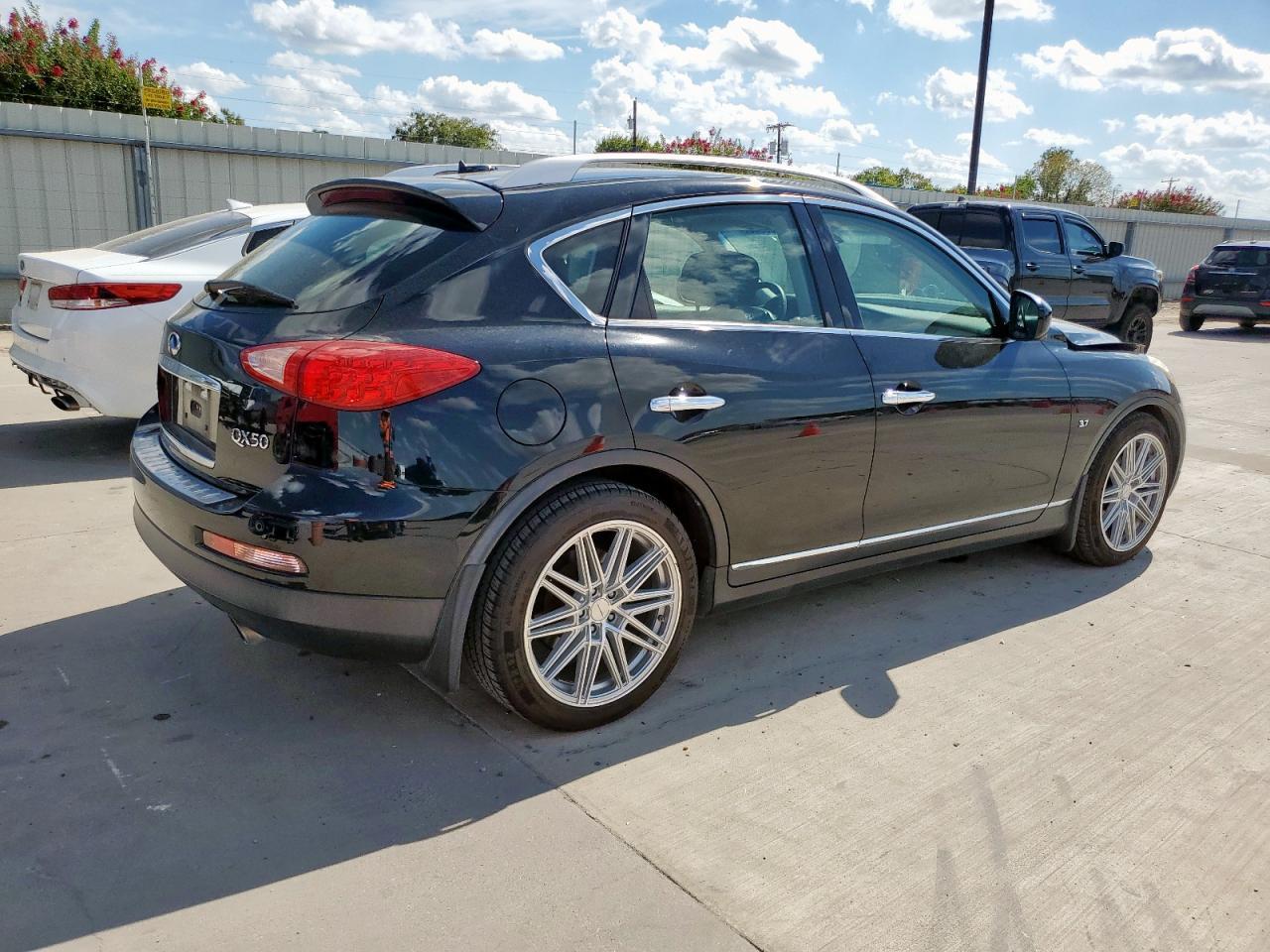 2015 INFINITI QX50