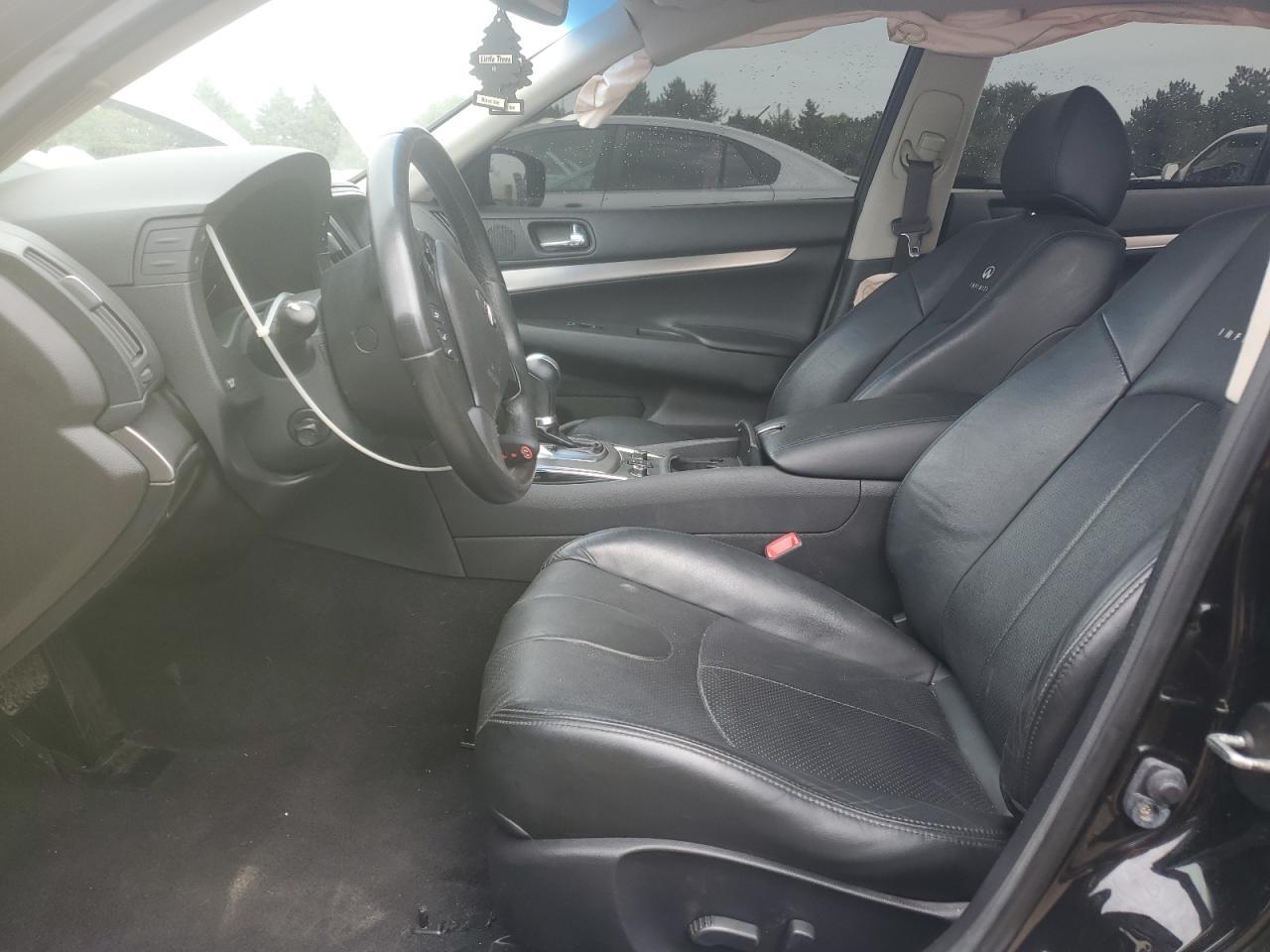 2013 INFINITI G37