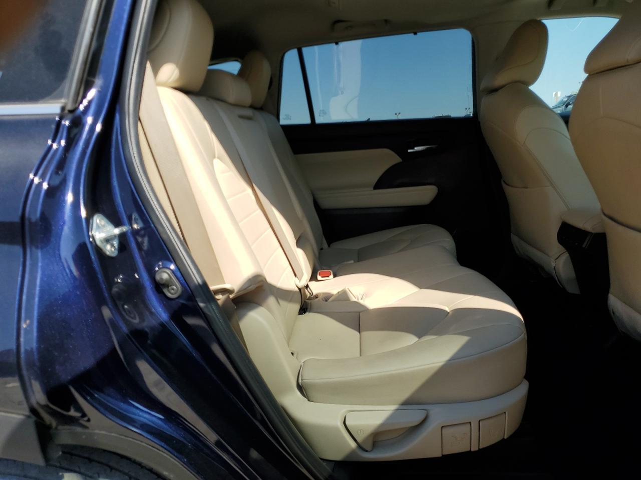 2022 TOYOTA HIGHLANDER