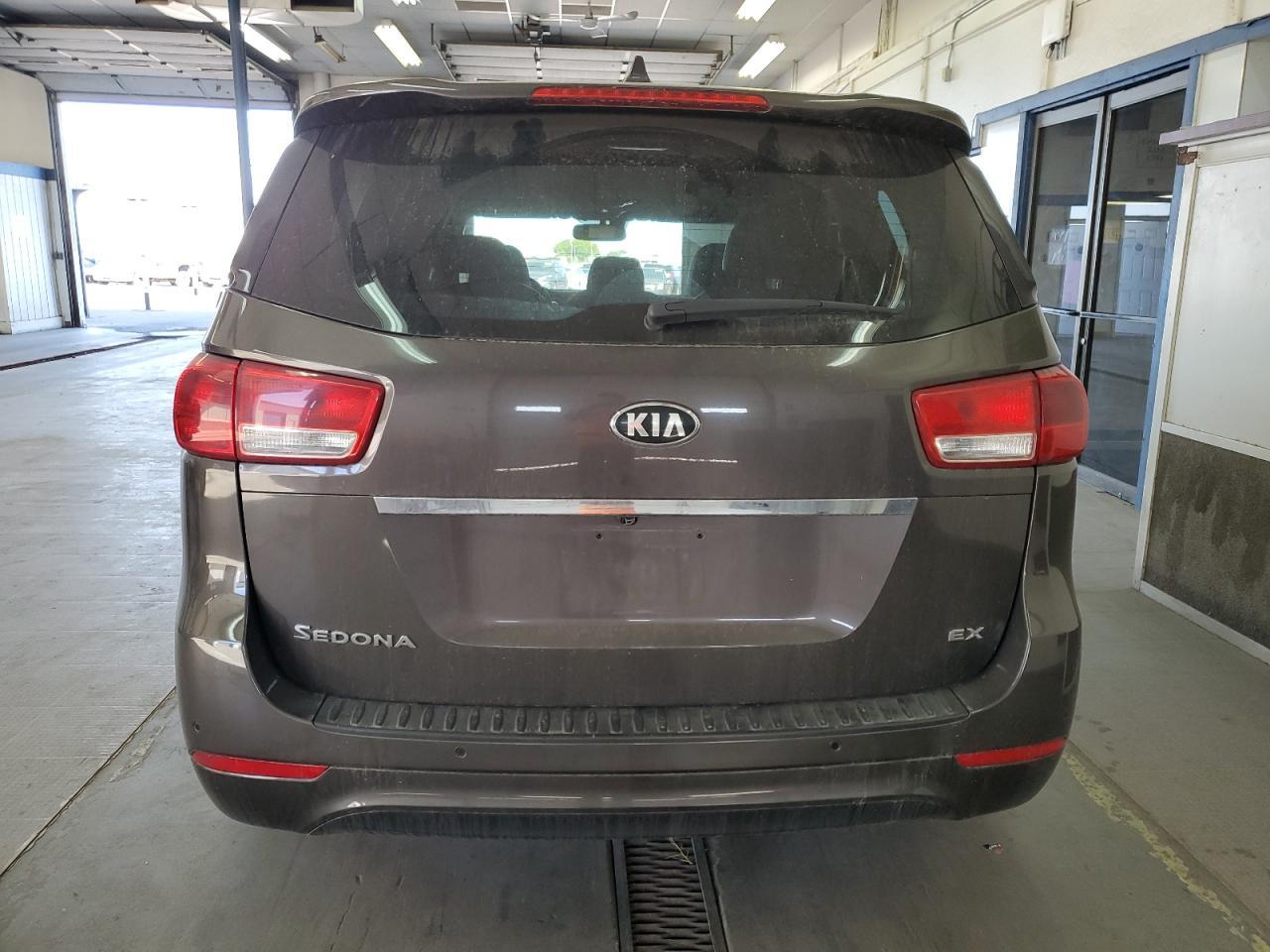 2017 KIA SEDONA