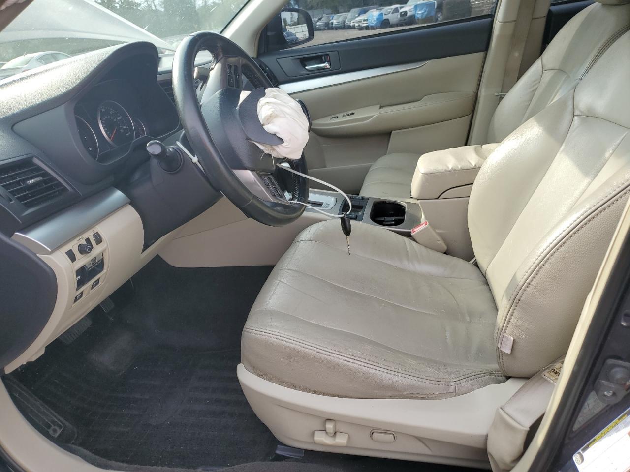 2014 SUBARU Legacy