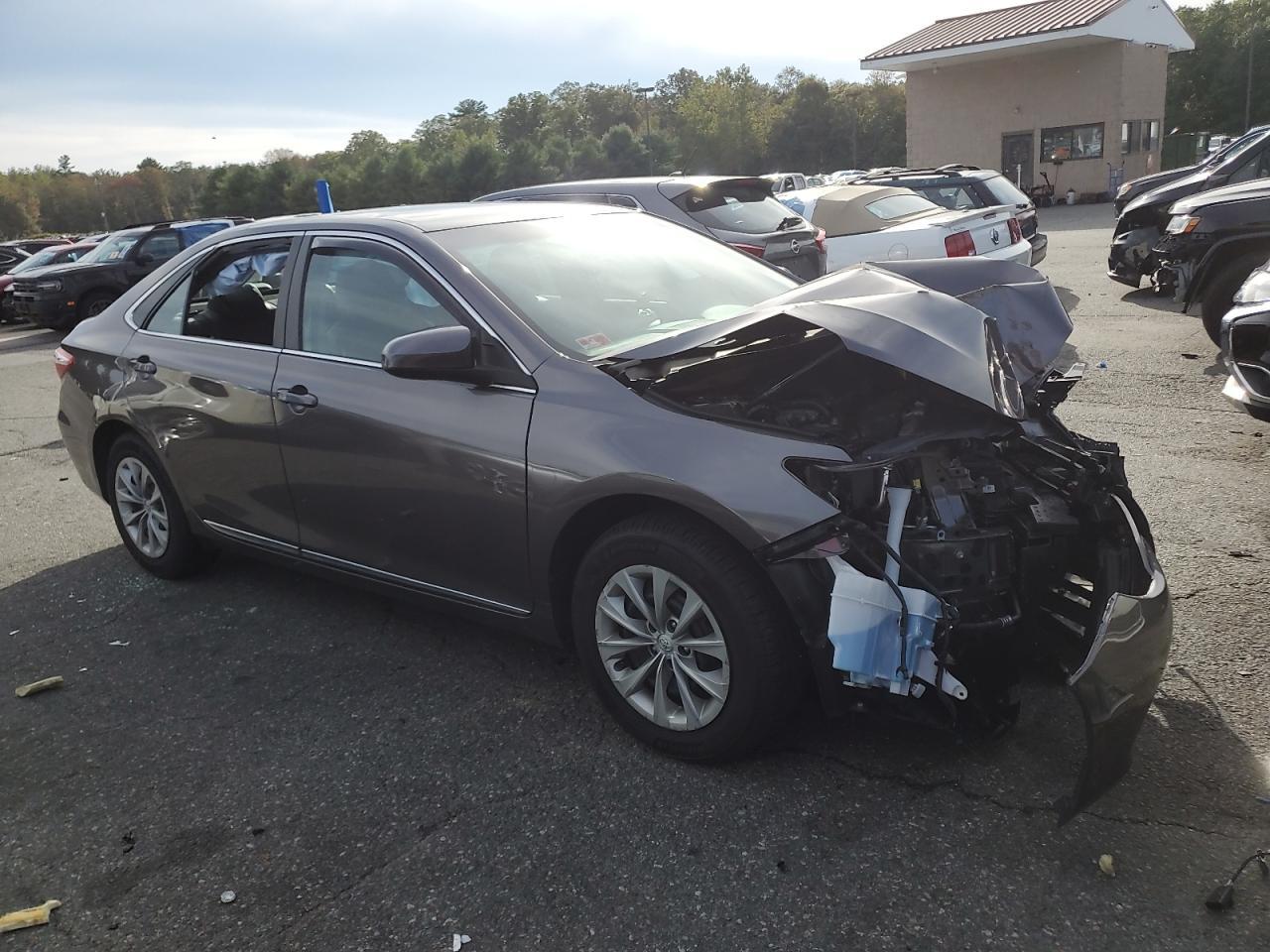2017 TOYOTA CAMRY