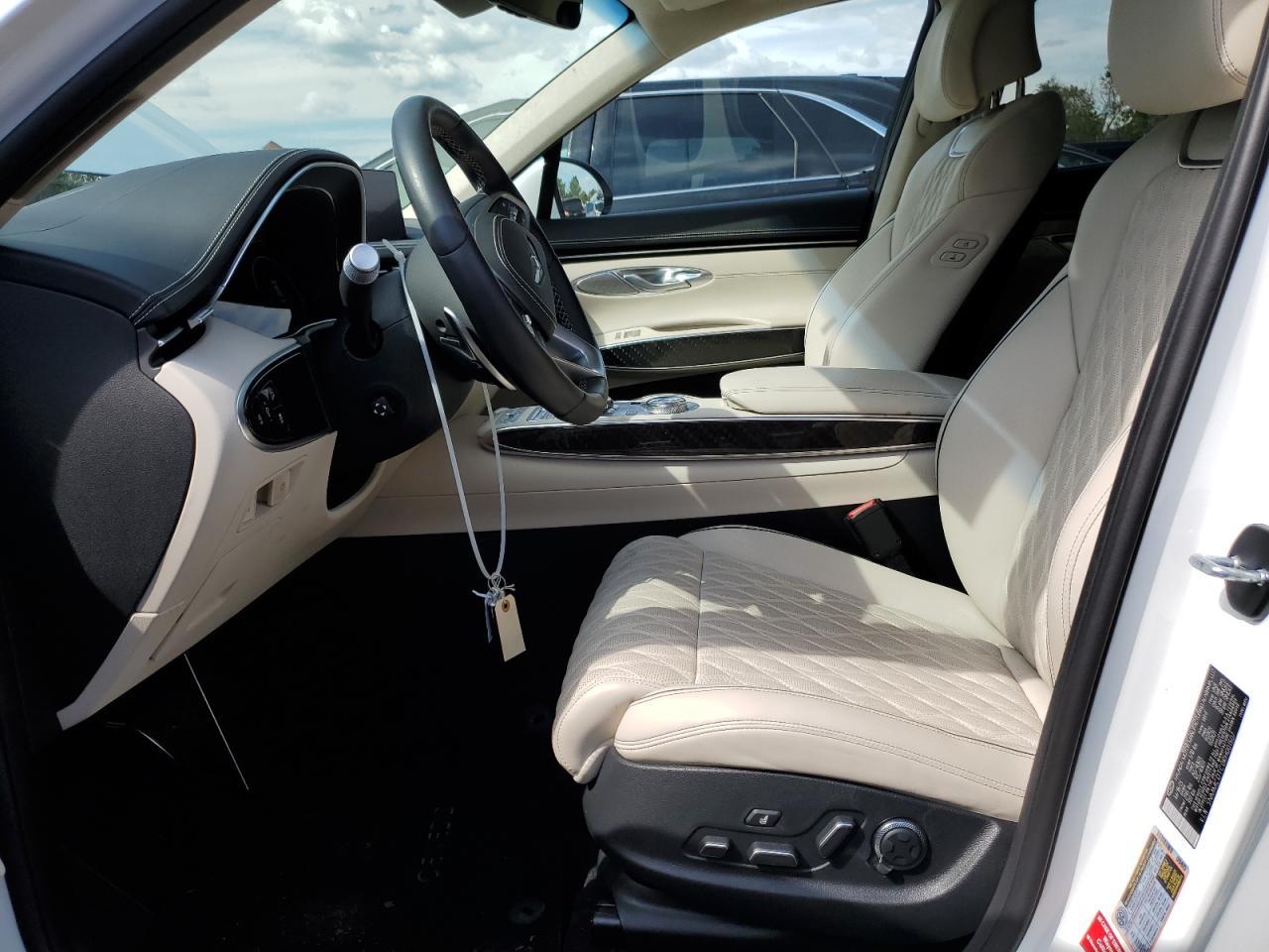 2024 GENESIS GV70