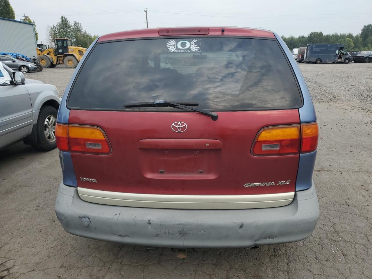 2000 TOYOTA SIENNA