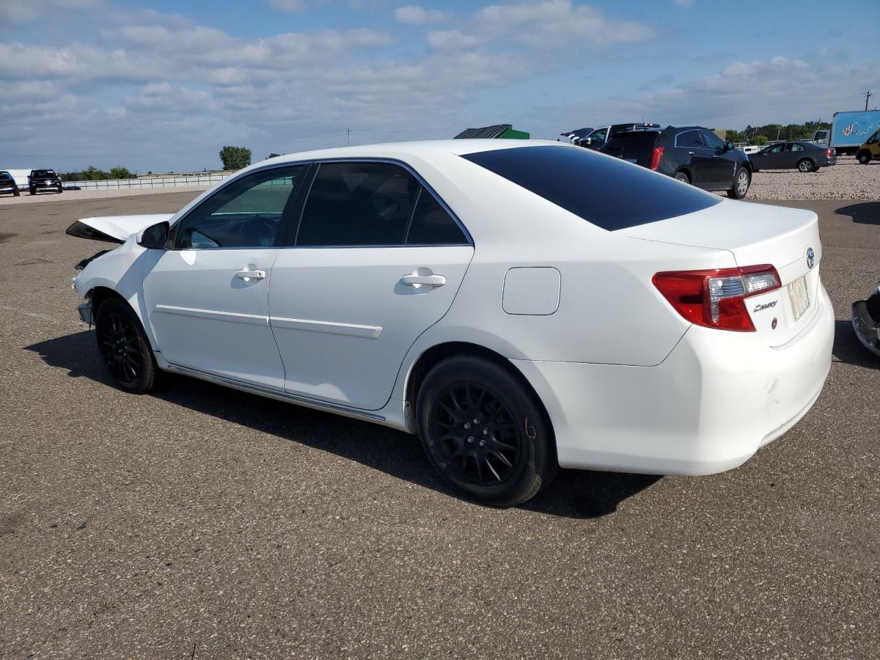 2014 TOYOTA CAMRY