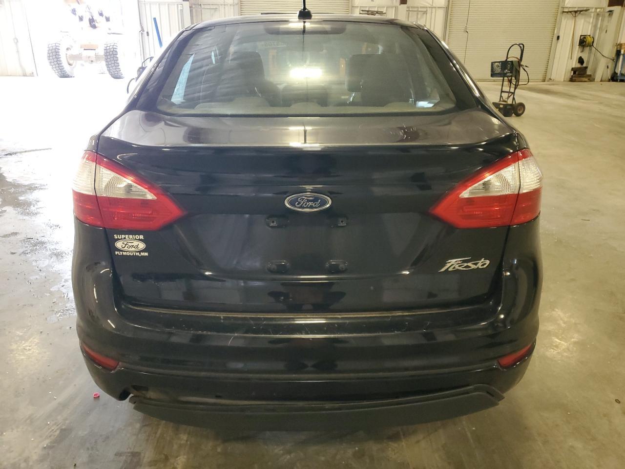 2016 FORD Fiesta