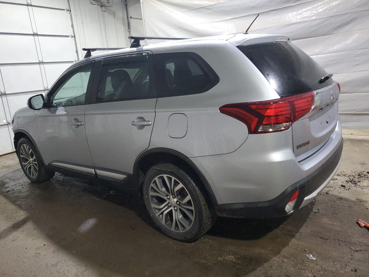 2016 MITSUBISHI outlander