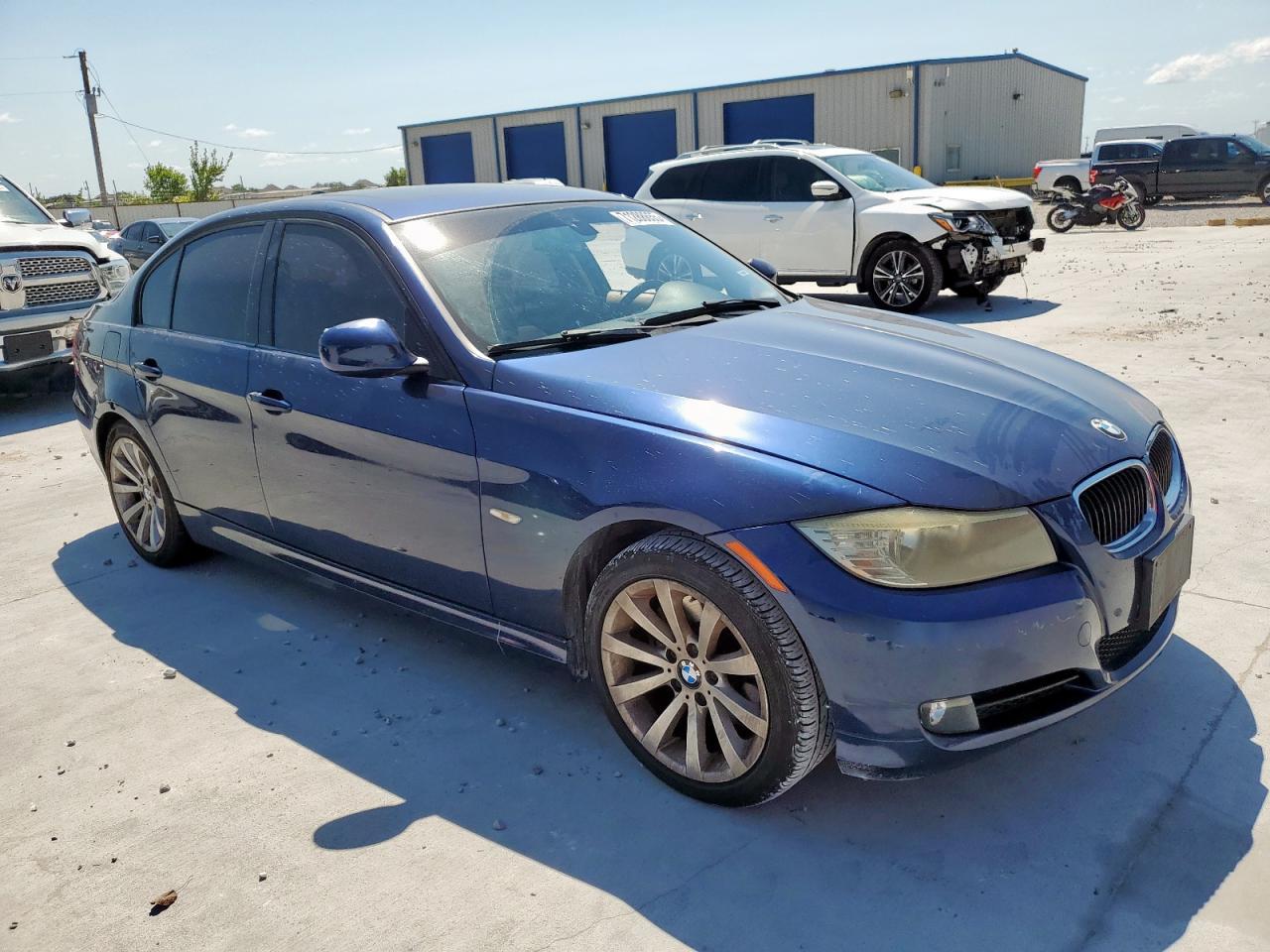 2011 BMW 3 SERIES