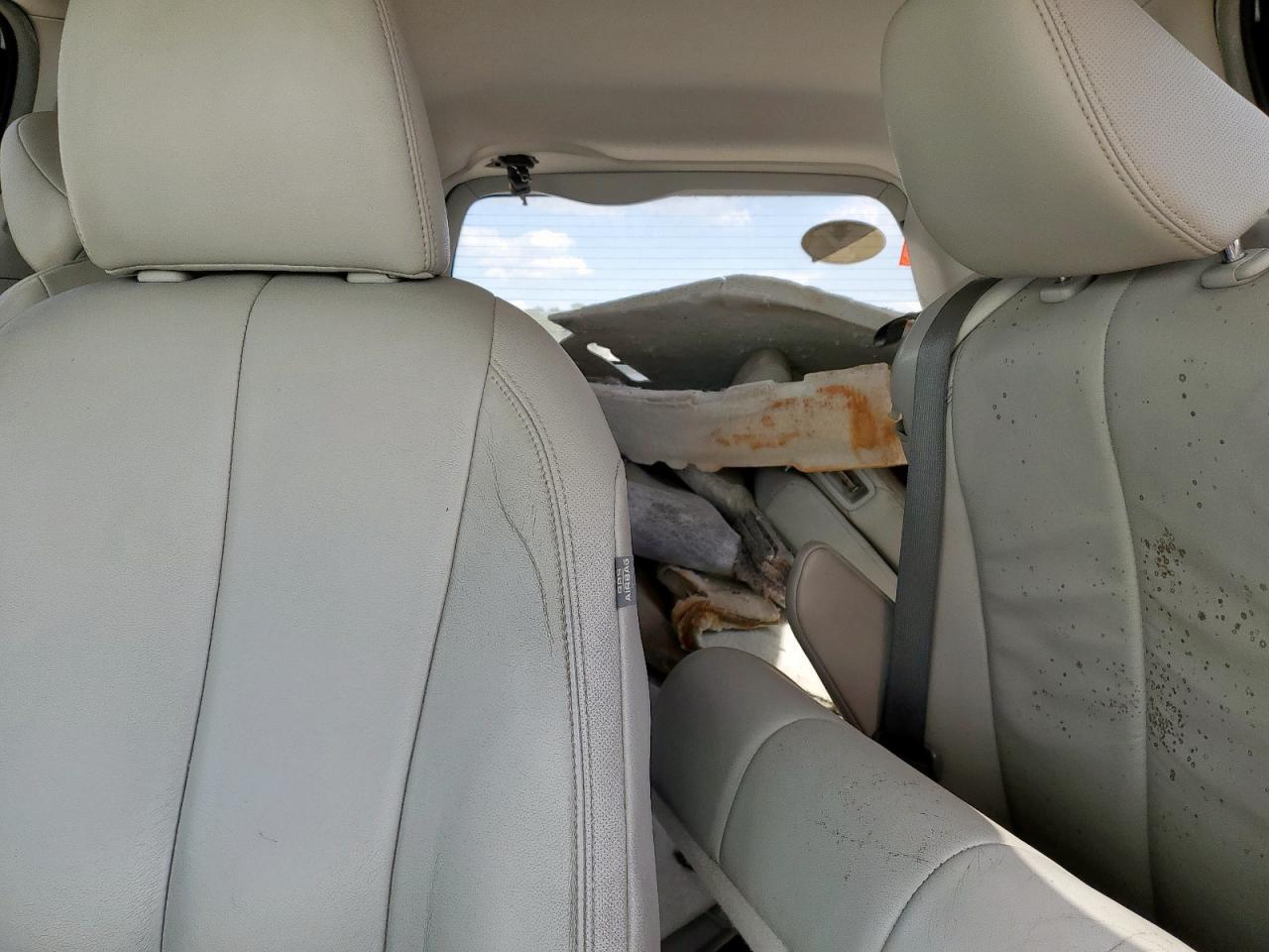 2014 TOYOTA SIENNA