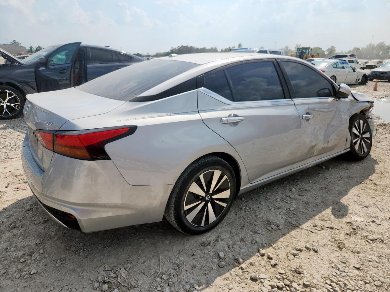 2022 NISSAN ALTIMA