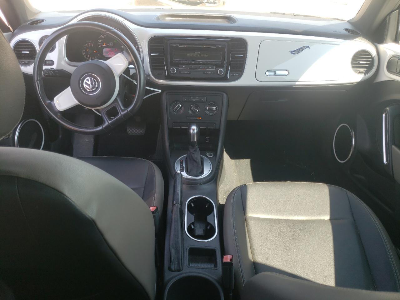 2012 VOLKSWAGEN Beetle
