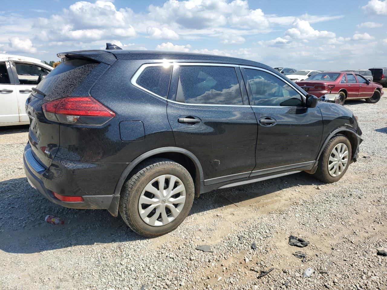 2017 NISSAN ROGUE