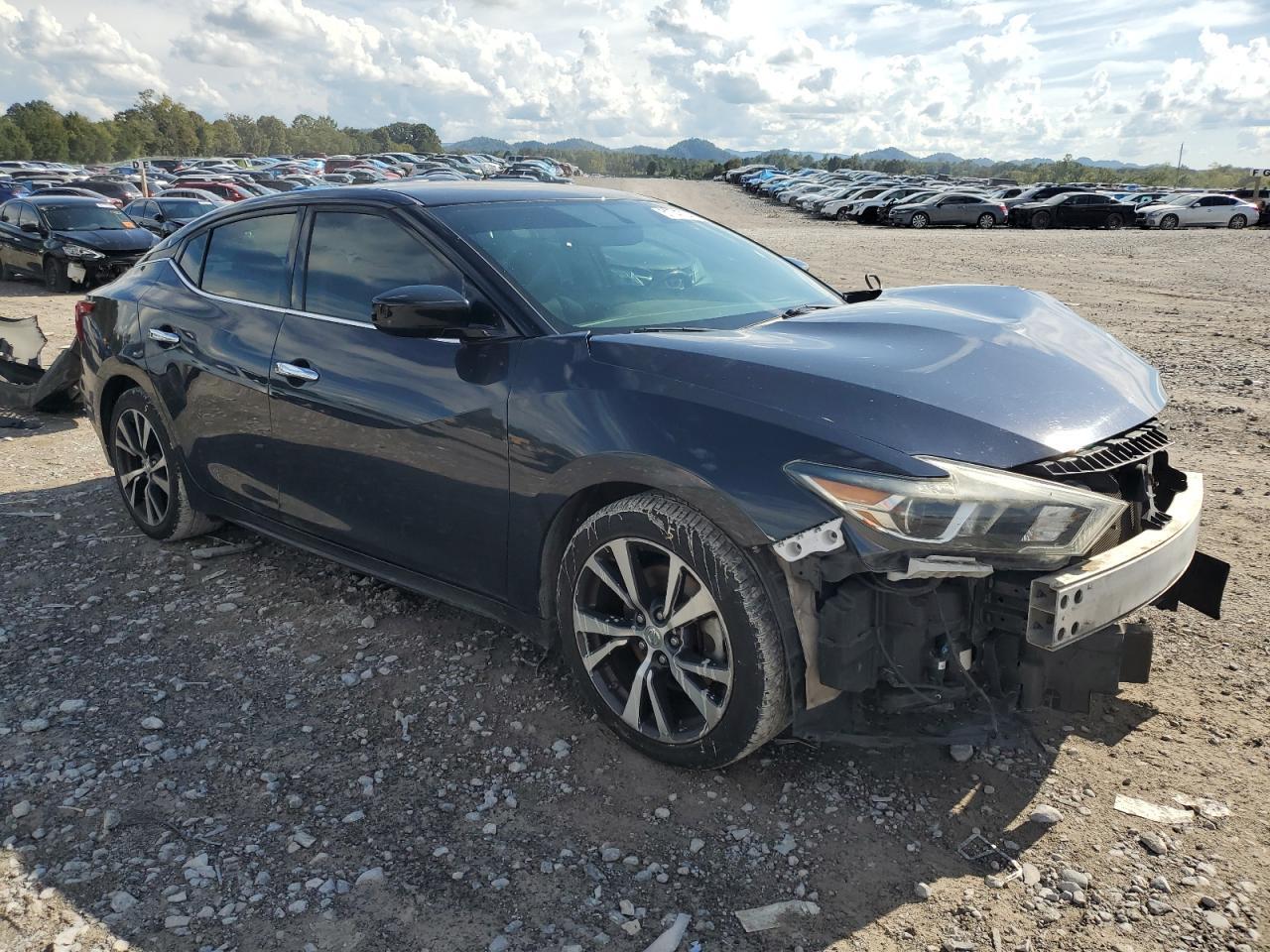2017 NISSAN Maxima