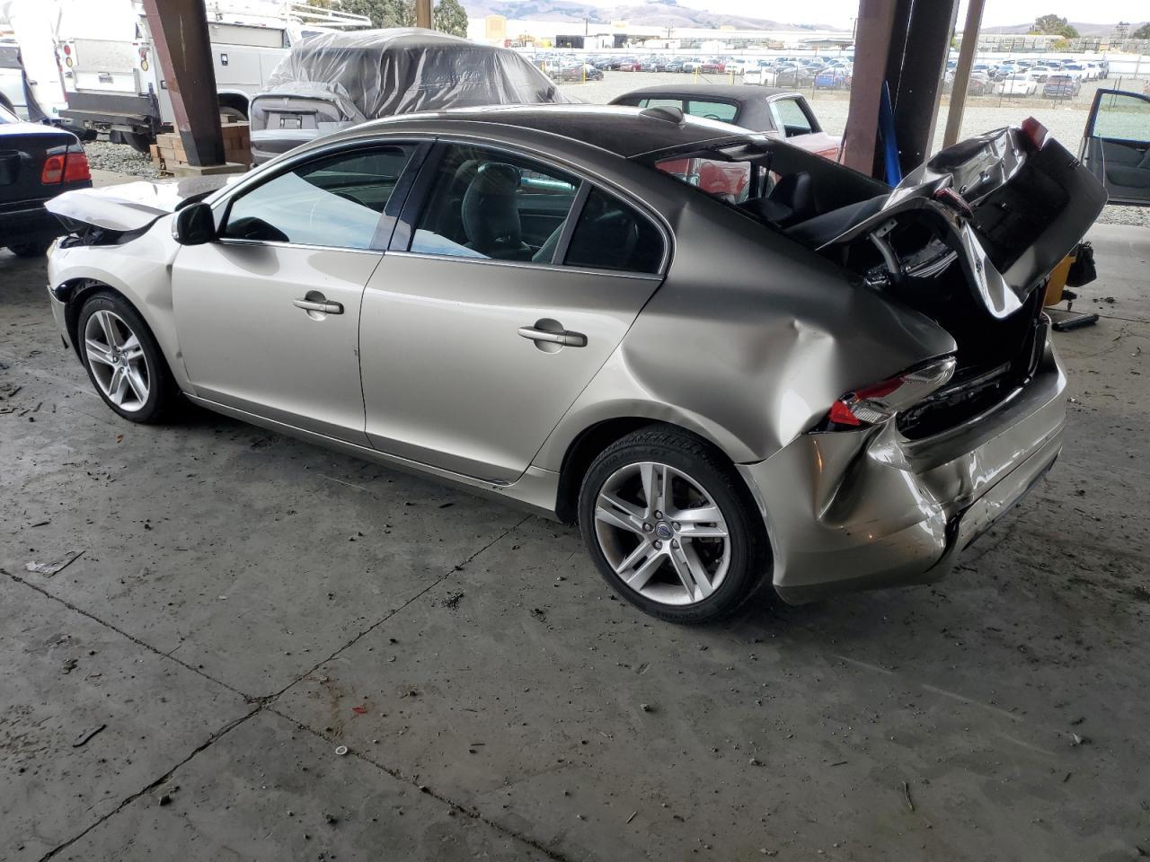 2014 VOLVO S60