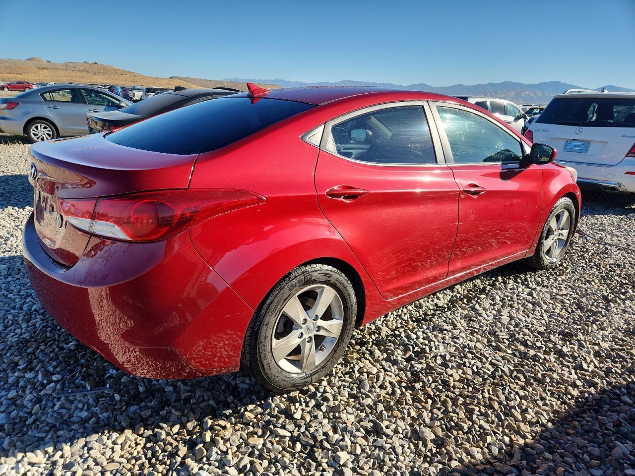 2012 HYUNDAI ELANTRA
