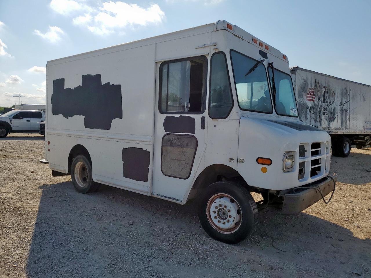 2005 WORKHORSE CUSTOM CHASSIS Forward Control Chassis